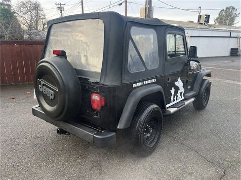 Used 2002 Jeep Wrangler SE image 7