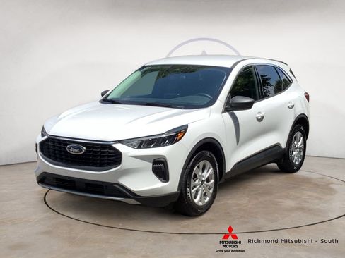 Used 2023 Ford Escape Active FWD image 7