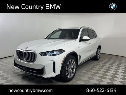 Used 2026 BMW X5 xDrive50e w/ Parking Assistance Package image 7