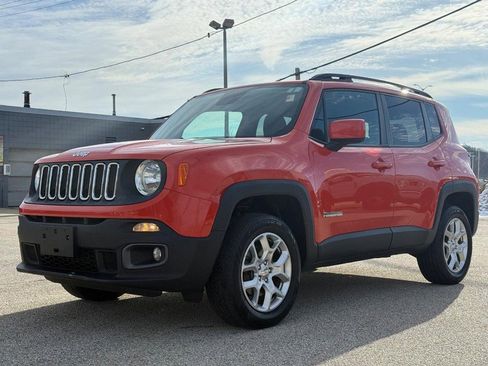 Used 2015 Jeep Renegade Latitude w/ Popular Equipment Group image 9