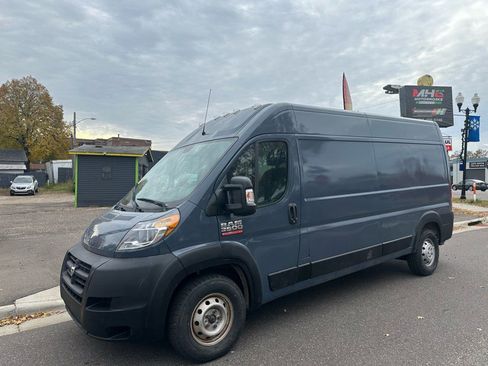 Used 2018 RAM ProMaster 2500 image 3