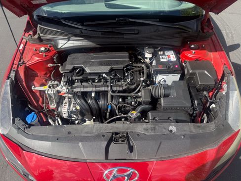 Used 2021 Hyundai Elantra SE w/ Cargo Package FWD image 22