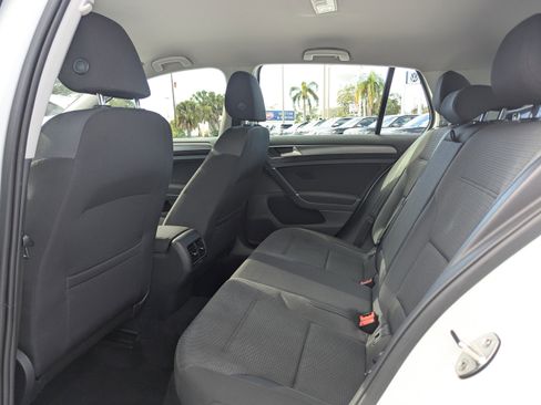 Used 2019 Volkswagen e-Golf SE w/ Driver Assistance Package image 16