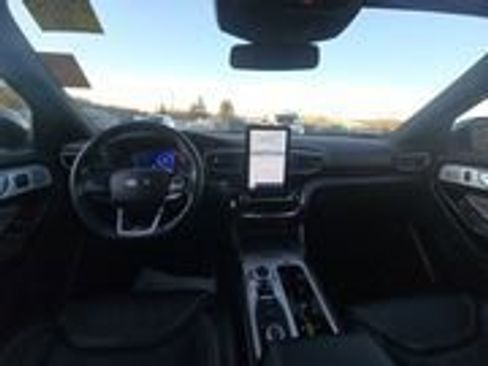Used 2023 Ford Explorer ST w/ Equipment Group 401A image 7