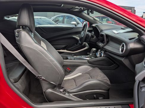 Used 2018 Chevrolet Camaro SS RWD image 6