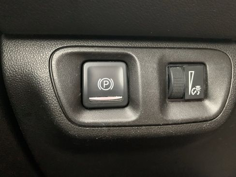 Used 2021 GMC Acadia AT4 image 41