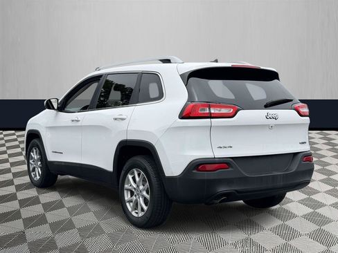 Used 2015 Jeep Cherokee Latitude w/ Cold Weather Group AWD/4WD image 4