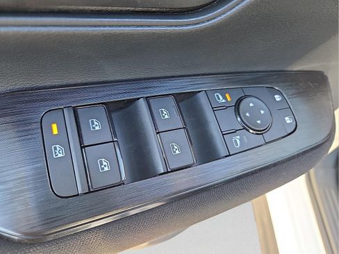 New 2026 Nissan Kicks S image 14