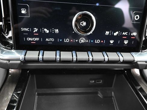 New 2026 GMC Yukon Elevation w/ Elevation Premium Package AWD/4WD image 19