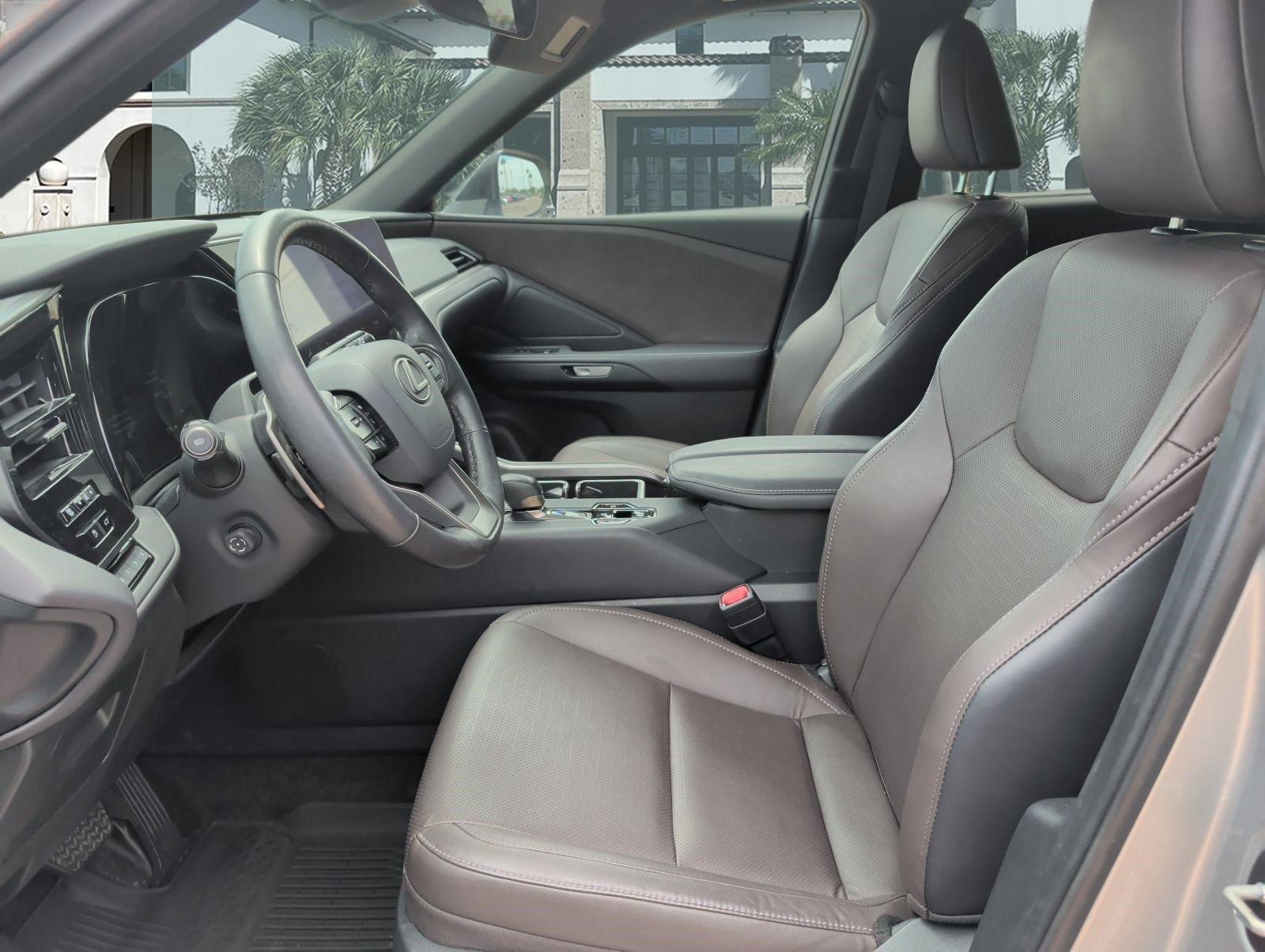 Certified 2024 Lexus TX 350 FWD w/ Technology Package image 11