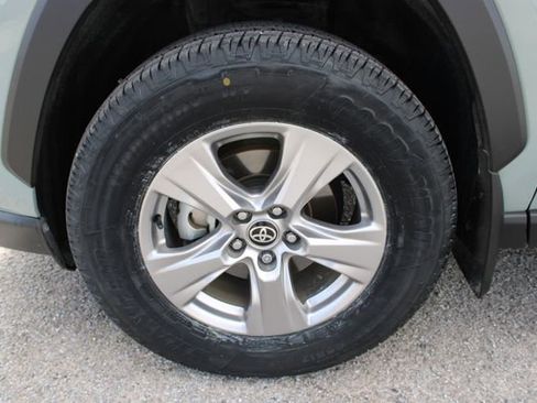 Used 2023 Toyota RAV4 XLE w/ Convenience Package image 11