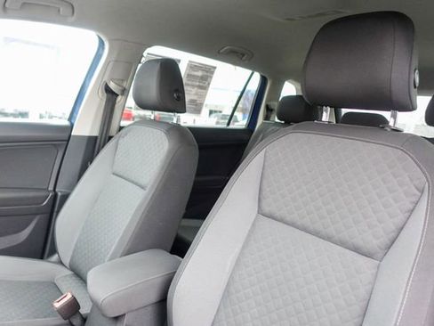 Used 2018 Volkswagen Tiguan S image 23