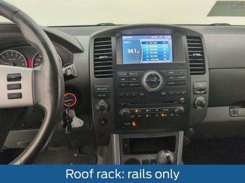 Used 2011 Nissan Pathfinder SV RWD image 18