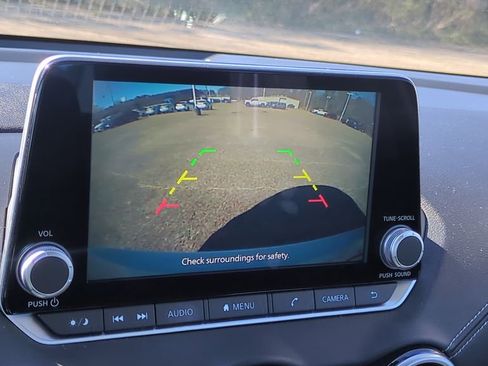 Used 2023 Nissan Sentra SV w/ Trunk Package image 23