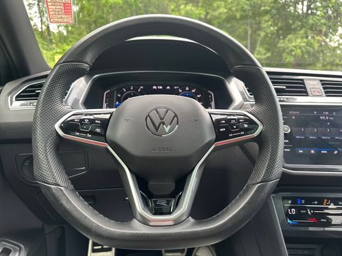 Certified 2022 Volkswagen Tiguan SEL R-Line AWD/4WD image 12