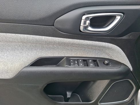 Certified 2022 Jeep Compass Latitude image 21