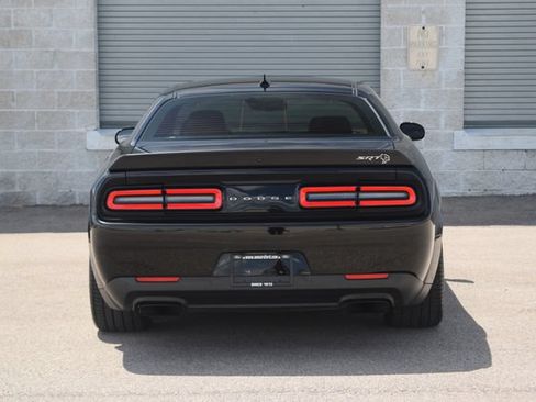 Used 2018 Dodge Challenger SRT Hellcat RWD image 23
