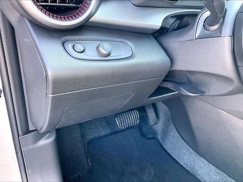 New 2026 Chevrolet Trax RS w/ Sunroof Package FWD image 29
