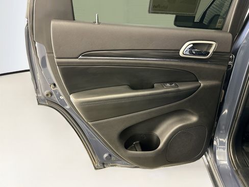 Used 2021 Jeep Grand Cherokee Limited AWD/4WD image 28