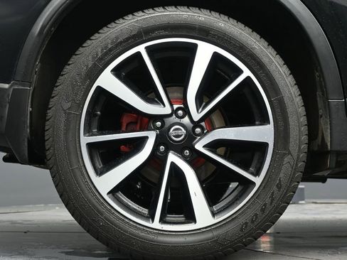 Used 2017 Nissan Rogue SL w/ SL Premium Package image 9