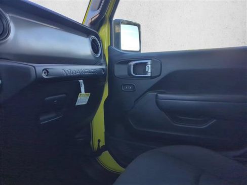 Used 2023 Jeep Wrangler Unlimited w/ 8.4" Radio Group AWD/4WD image 25