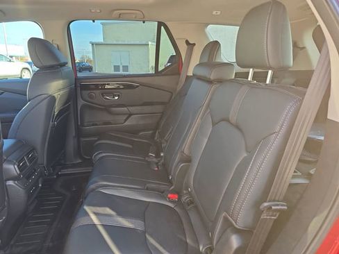 New 2025 Honda Pilot Touring image 14