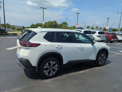 Certified 2023 Nissan Rogue SV AWD/4WD image 5