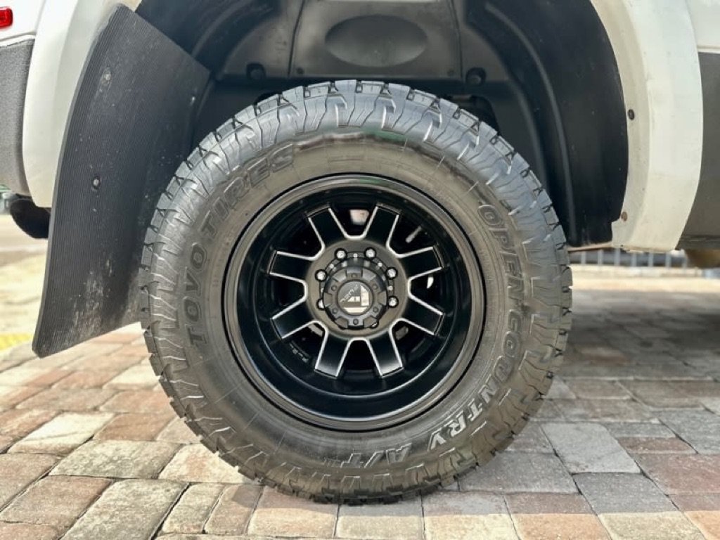 Used 2018 RAM 3500 Laramie w/ Sport Appearance Group AWD/4WD image 10