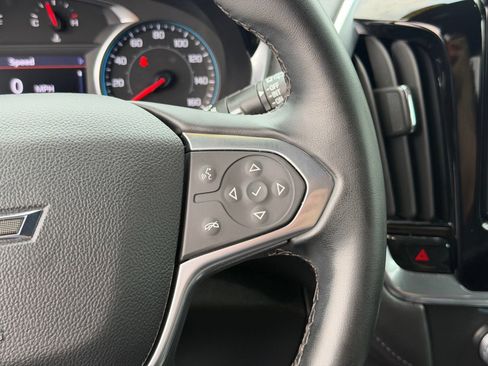 Used 2023 Chevrolet Traverse LT FWD image 18
