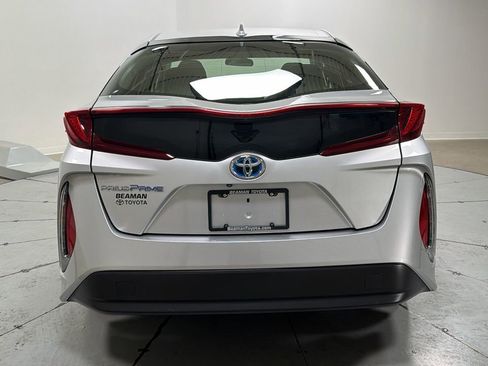 Used 2017 Toyota Prius Prime Premium image 4