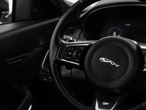 Used 2019 Jaguar E-PACE R-Dynamic SE image 15