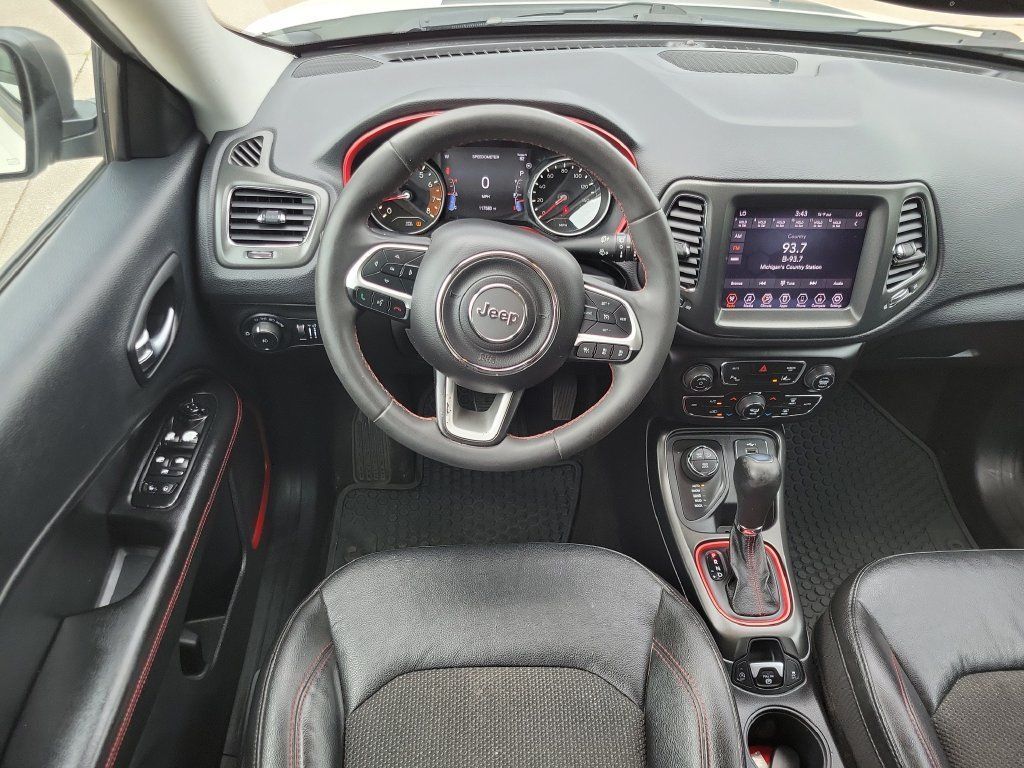 Used 2021 Jeep Compass Trailhawk AWD/4WD image 13