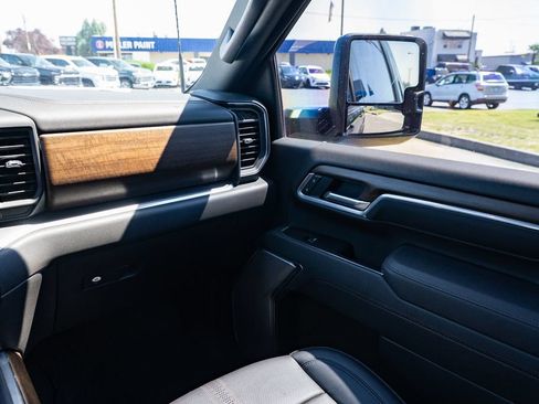 Used 2025 Chevrolet Silverado 2500 High Country w/ Midnight Edition AWD/4WD image 13