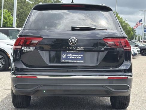 Used 2024 Volkswagen Tiguan SE FWD image 31
