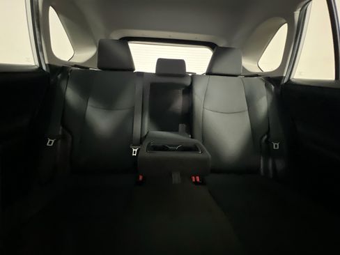 Used 2020 Toyota RAV4 LE FWD image 31