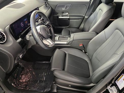 Certified 2025 Mercedes-Benz GLA 250 image 9