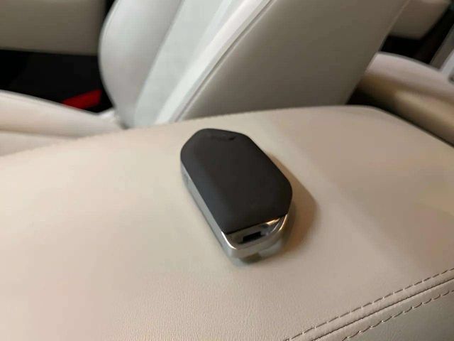 Used 2025 Kia Sorento S AWD/4WD image 91
