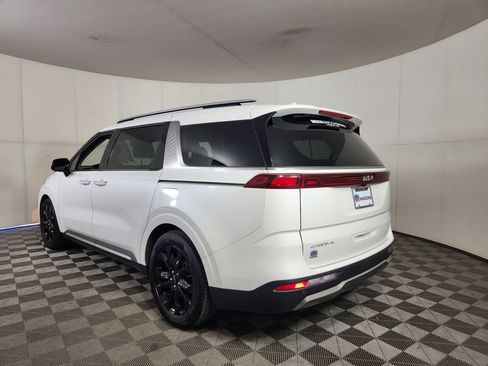 Used 2023 Kia Carnival SX Prestige FWD image 5