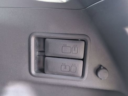 Used 2019 Chevrolet Equinox LT FWD image 27