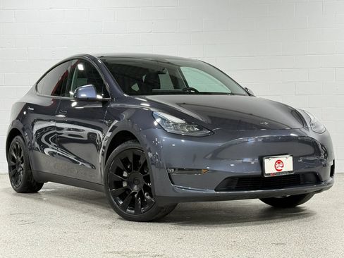 Used 2021 Tesla Model Y Long Range image 4