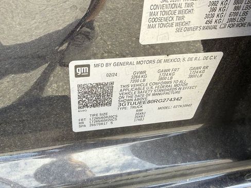 Used 2024 GMC Sierra 1500 AT4 w/ Technology Package AWD/4WD image 6