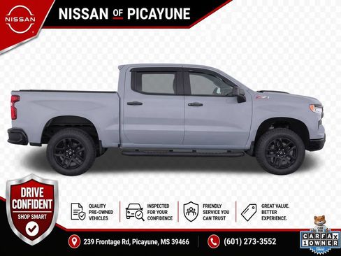 Used 2025 Chevrolet Silverado 1500 Custom Trail Boss w/ LPO, Dark Essentials Package AWD/4WD image 8