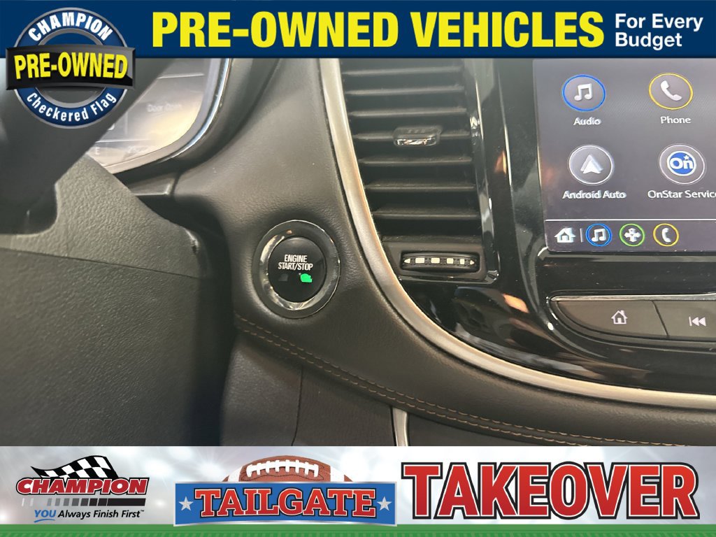 Used 2018 Chevrolet Trax LT w/ Sun & Sound Package FWD image 22