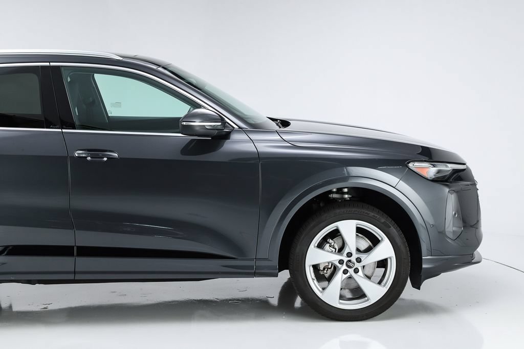 Used 2025 Audi Q5 Premium w/ Premium Plus AWD/4WD image 16