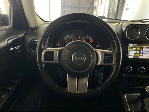Used 2014 Jeep Patriot High Altitude image 21