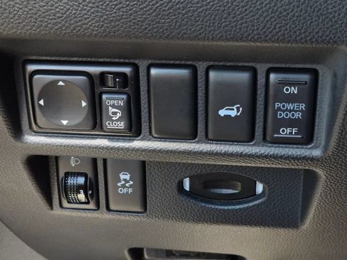 Used 2017 INFINITI QX70 2WD image 28