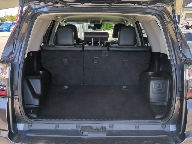 Used 2020 Toyota 4Runner SR5 Premium AWD/4WD image 31