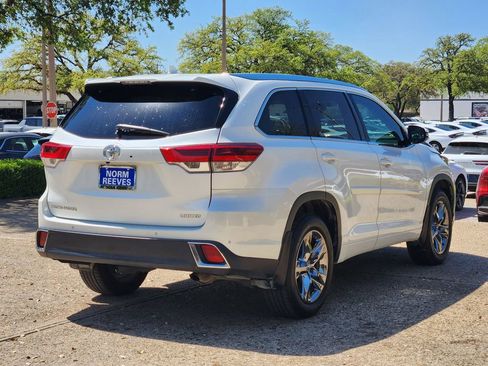 Used 2018 Toyota Highlander Limited Platinum image 7