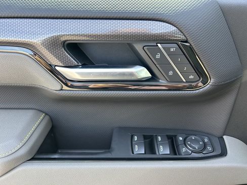 New 2026 Chevrolet Silverado 1500 ZR2 image 17