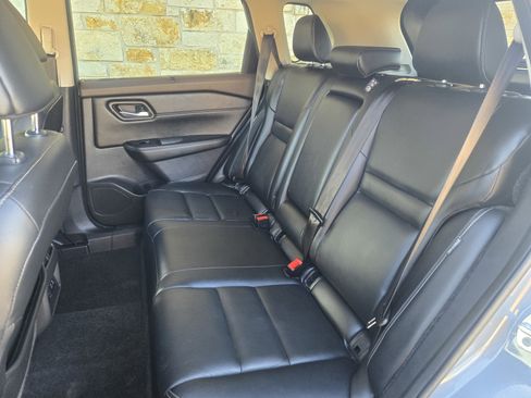 Used 2022 Nissan Rogue SL w/ SL Premium Package image 7